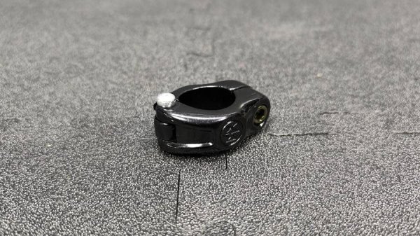 NOS &Sigma;&phi;&iota;&chi;&tau;&eta;&rho;ά&kappa;&iota; &Nu;&tau;ί&zeta;&alpha;&sigmaf; 'Mongoose/Dia Compe' STYLE MX 90s Hinges Seat Clamp 25.4mm Old/Mid School Bmx Black